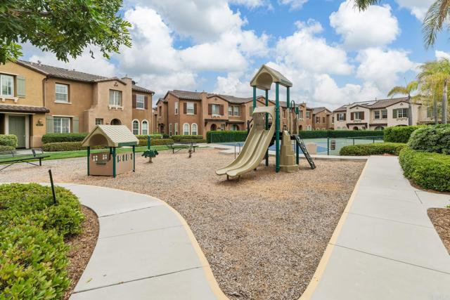 Detail Gallery Image 33 of 36 For 13009 Carita, San Diego,  CA 92130 - 3 Beds | 2/1 Baths