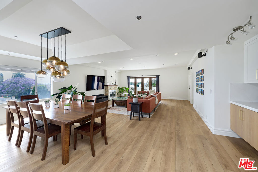 1714 Barry Avenue #D