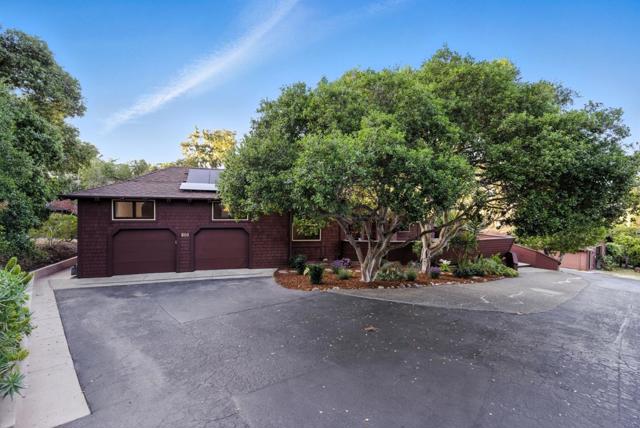 600 Martin Street, Monterey CA: https://media.crmls.org/mediaz/d89e2dbb-105a-4ace-a702-87e5a9465c67.jpg