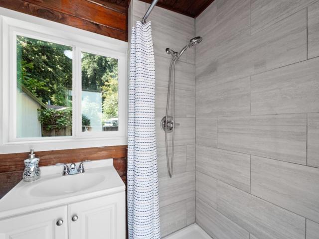 201 Lake Street, Boulder Creek CA: https://media.crmls.org/mediaz/d89feefa-ec2b-427c-b3d8-8d8c165446e4.jpg
