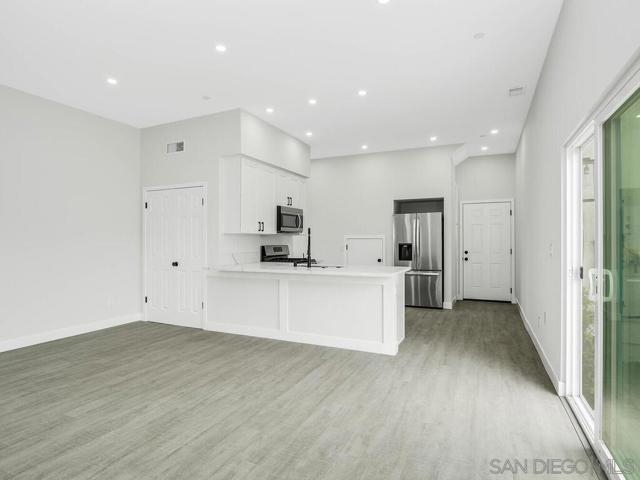 Image 3 of 33 For 1064 11th Street  Unit #1