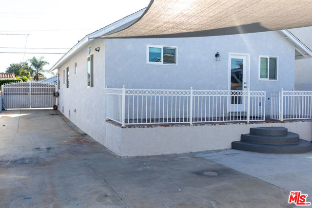 932 W Crestwood Street, San Pedro CA: https://media.crmls.org/mediaz/d8a1b3ac-a0be-4e42-833c-529dda4903cd.jpg