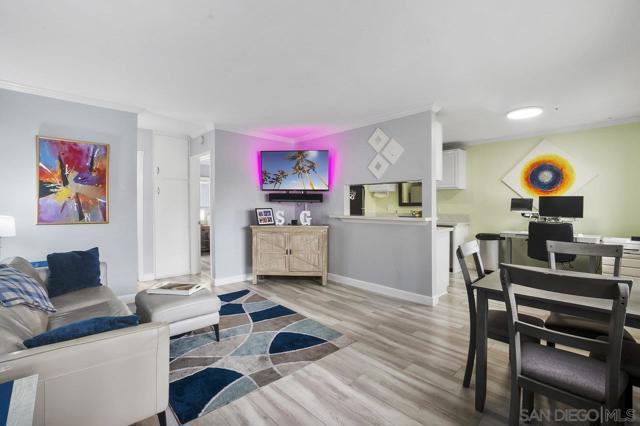 1464 Essex St, San Diego CA: https://media.crmls.org/mediaz/d8a21584-0c5f-4f04-b6de-b3c8e28468ef.jpg