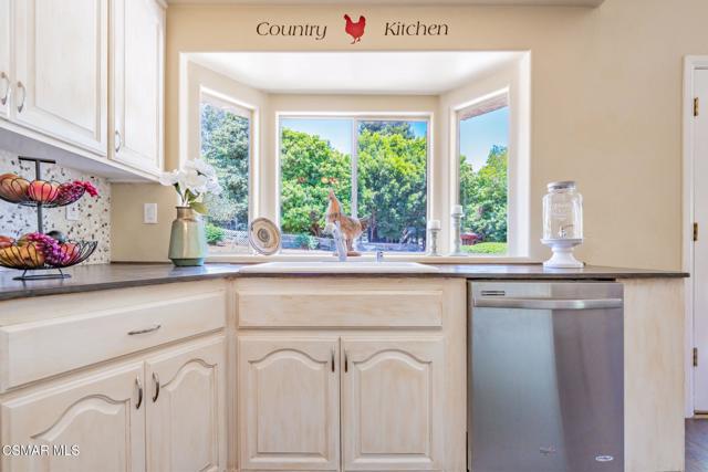 6564 La Cumbre Road, Somis CA: https://media.crmls.org/mediaz/d8a310cf-863e-4f09-954b-ee855d2c538b.jpg