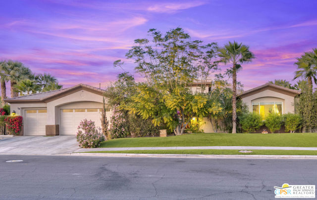 18 Calais Circle, Rancho Mirage CA: https://media.crmls.org/mediaz/d8a3ab11-d479-4824-a0c4-298103a7161f.jpg