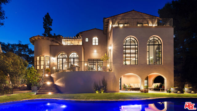 23806 Malibu Crest Drive, Malibu CA: https://media.crmls.org/mediaz/d8a41245-0918-4f87-96c0-c27d1fae9878.jpg