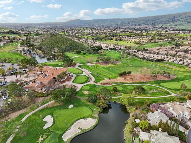 5183 Apennines Circle, San Jose CA: https://media.crmls.org/mediaz/d8a4f8fd-1d3b-4bb9-8082-8fc36c02defb.jpg