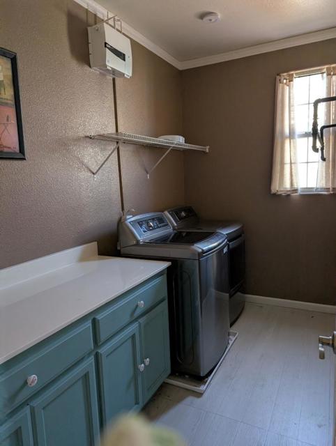 4972 Madamin Way, Sacramento CA: https://media.crmls.org/mediaz/d8a52346-fb9b-4c41-b0e9-8dd792b9d65c.jpg