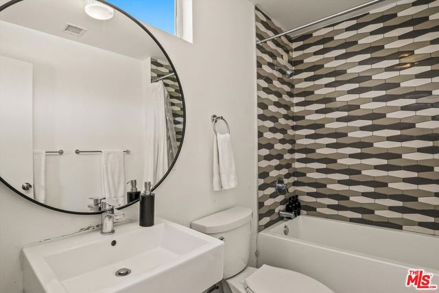 2499 S Palm Canyon Drive, Palm Springs, CA 92264