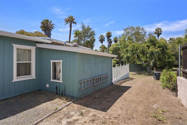 10705 Louisa Dr., La Mesa CA: https://media.crmls.org/mediaz/d8a65729-3900-4da7-9566-8a154a675fa8.jpg