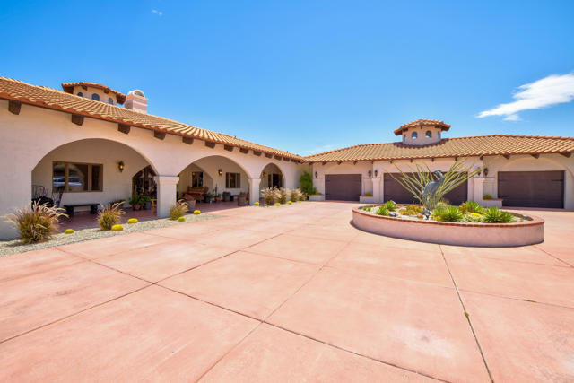 56375 Bighorn Drive, Mountain Center CA: https://media.crmls.org/mediaz/d8a667e1-7793-4e33-8c56-556b6060d247.jpg