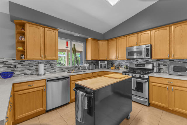 66750 12th Street, Desert Hot Springs CA: https://media.crmls.org/mediaz/d8a774a2-aaa1-42c1-8c95-211a74238f4a.jpg