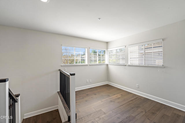 Detail Gallery Image 29 of 49 For 2331 Eagle Creek Ln, Oxnard,  CA 93036 - 4 Beds | 2/1 Baths
