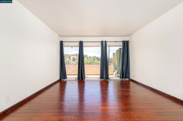 2345 Paloma Ct, Pinole CA: https://media.crmls.org/mediaz/d8a8e94e-ab4c-4f92-84bc-39caee5cb52b.jpg