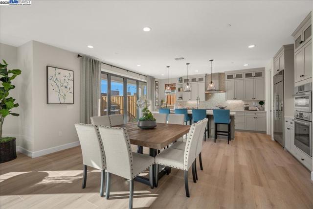 Image 12 of 55 For 32621 Singh Circle