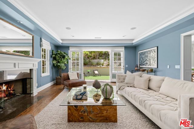 17710 Karen Drive, Encino CA: https://media.crmls.org/mediaz/d8aa0070-9cbd-4491-b41e-f9826d2eaa30.jpg