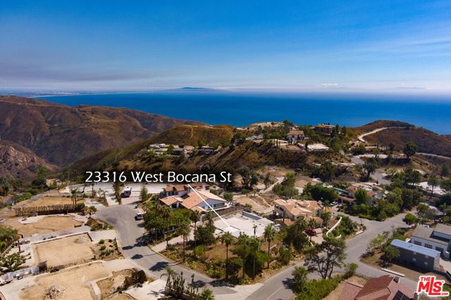 23316 W Bocana Street, Malibu CA: https://media.crmls.org/mediaz/d8aa1cb4-0446-4c5f-ae91-33def4df141c.jpg