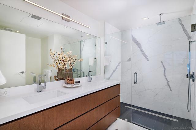 1388 Kettner Blvd, San Diego CA: https://media.crmls.org/mediaz/d8aba128-ed68-49e2-8c61-7b5a2fdb16f2.jpg