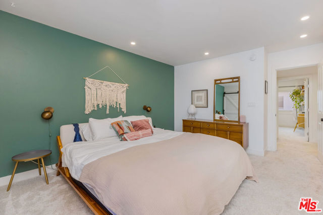 4734 La Villa Marina, Marina del Rey CA: https://media.crmls.org/mediaz/d8ac5e9e-5f80-470e-a82d-2328df71b6f2.jpg