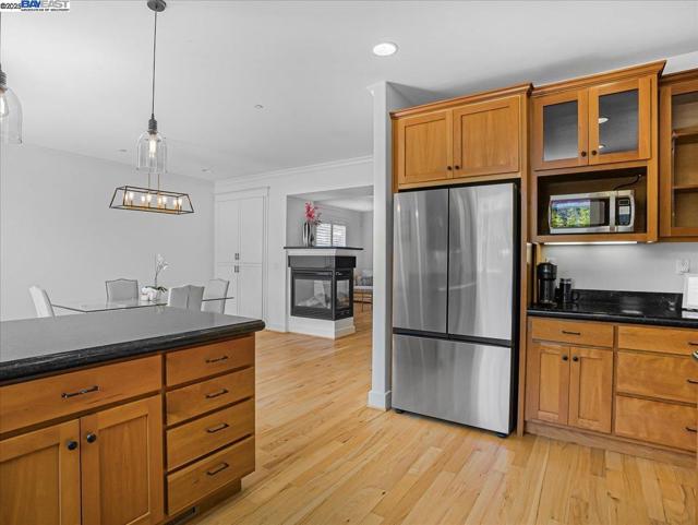 910 Willowshire Way, San Jose CA: https://media.crmls.org/mediaz/d8acf1a4-ea74-4151-9daf-aa62af9e29e8.jpg