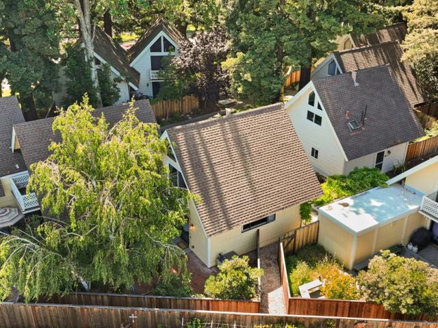 2518 W Middlefield Road, Mountain View CA: https://media.crmls.org/mediaz/d8ad1a66-403a-4114-9187-60749d2cbb86.jpg