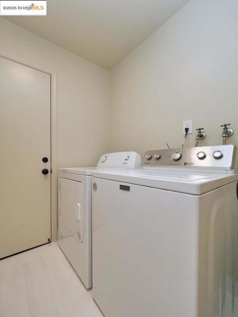 2112 Matthew CT, Pittsburg CA: https://media.crmls.org/mediaz/d8ad9e3a-17d6-4c7d-b488-ab887e71e991.jpg