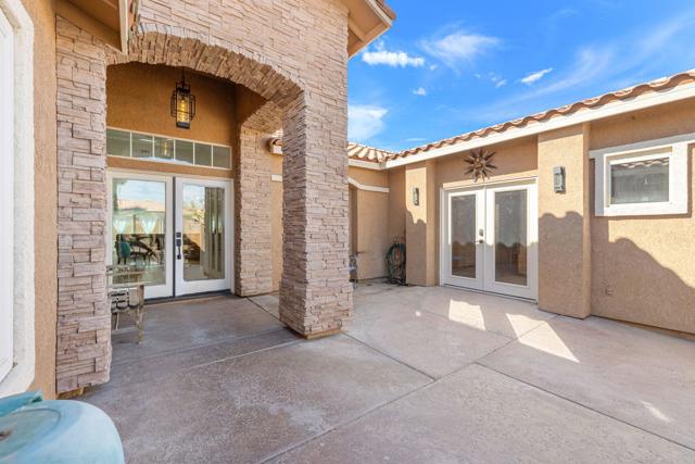 43875 Milan Court, La Quinta CA: https://media.crmls.org/mediaz/d8addb84-85dc-43ef-9219-5ee26c463f57.jpg