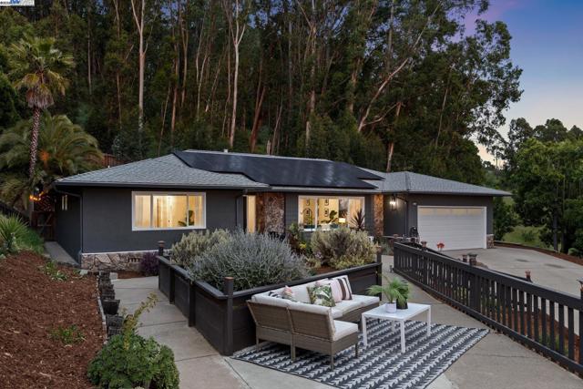 441 FOX HILLS COURT, Oakland CA: https://media.crmls.org/mediaz/d8ae61d1-52df-4ab4-8264-b5cd0c9c11ea.jpg