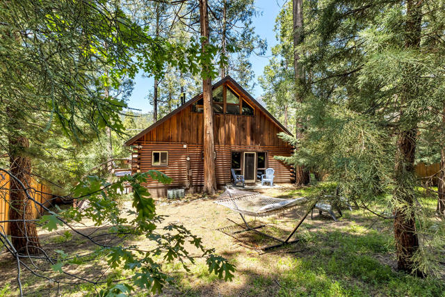 54385 S S. Circle Drive, Idyllwild CA: https://media.crmls.org/mediaz/d8ae7270-754b-4ec5-97cd-251e0a0000ff.jpg