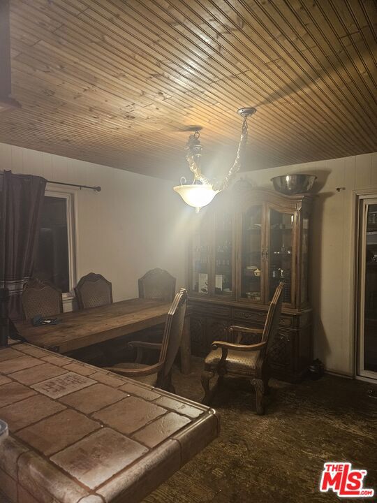 2033 Tulip Place, Pine Mountain Club CA: https://media.crmls.org/mediaz/d8ae881d-1bad-43e7-bdcf-ecc6bed03d24.jpg