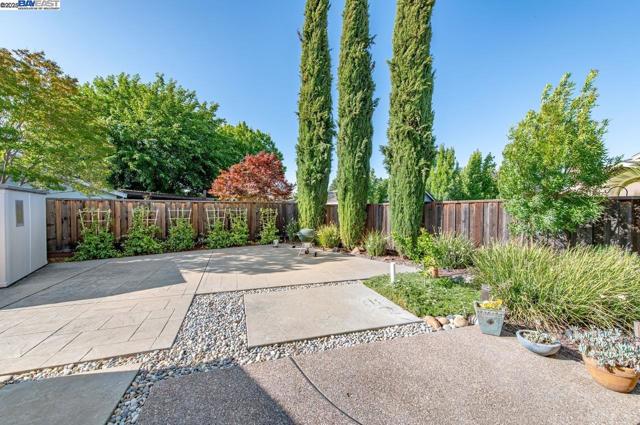260 Mara Pl, San Ramon CA: https://media.crmls.org/mediaz/d8aebde4-9def-4f7d-b7f1-5c817fadb69f.jpg