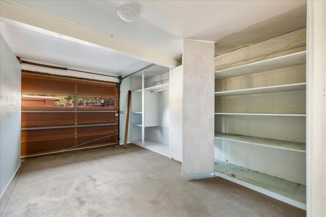 26388 Ginny Lane, Los Altos Hills CA: https://media.crmls.org/mediaz/d8aed09b-0070-4abe-a274-c75ad31816b5.jpg