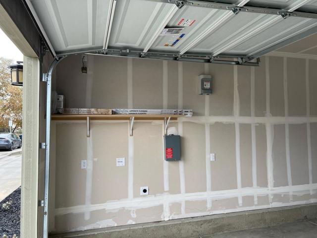2817 Earthened Walk, Sacramento CA: https://media.crmls.org/mediaz/d8aef860-b0be-4d6d-8c8d-c9f677df9188.jpg