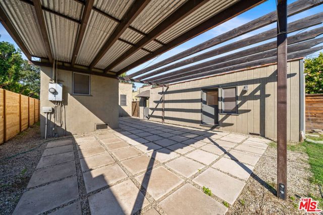 3000 Finch Street, Los Angeles CA: https://media.crmls.org/mediaz/d8afd621-d012-4143-8b9d-fc29a49d4e40.jpg