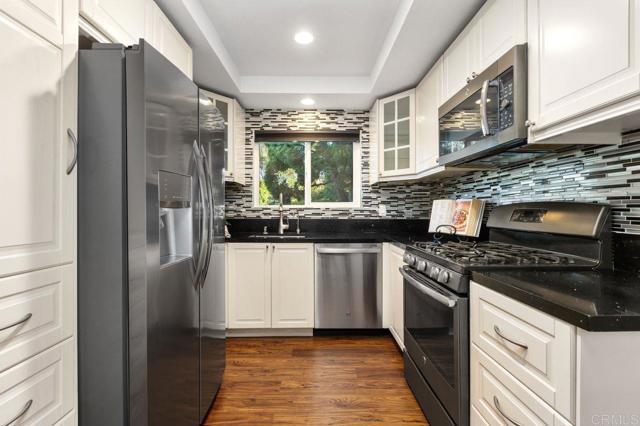 Detail Gallery Image 11 of 37 For 4369 Dowitcher Way, Oceanside,  CA 92057 - 2 Beds | 2 Baths