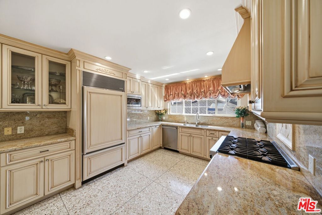 MLS #26658807 image #24