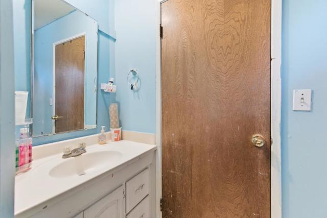 361 N 10th Street, San Jose CA: https://media.crmls.org/mediaz/d8b29009-ee14-4faa-9e36-1b279729590a.jpg