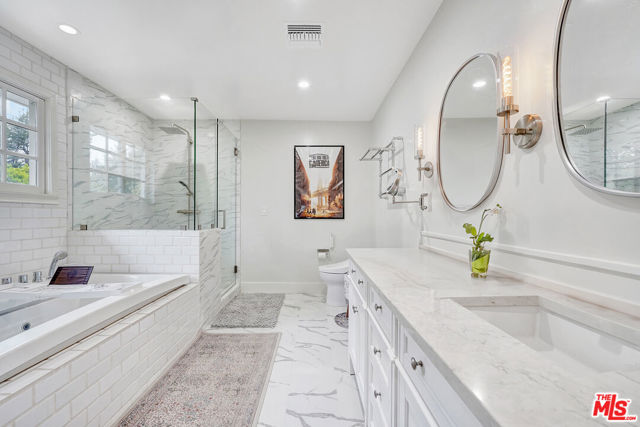 5111 Babcock Avenue, Valley Village CA: https://media.crmls.org/mediaz/d8b36be4-45b7-4c40-9b13-fa6a3a760f69.jpg