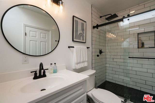 3011 Clune Avenue, Venice CA: https://media.crmls.org/mediaz/d8b42380-e2db-48a9-bfae-b81d259a233d.jpg