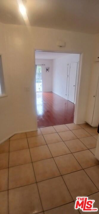 4106 Rosewood Avenue, Los Angeles CA: https://media.crmls.org/mediaz/d8b4360a-2fe0-4089-b6cf-4faf45832aeb.jpg