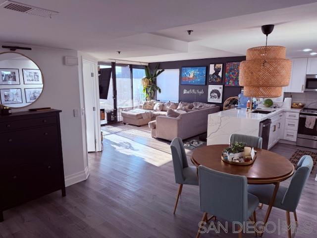 1514 7Th Ave, San Diego CA: https://media.crmls.org/mediaz/d8b449b1-59d6-4c67-a117-a7ee428c2734.jpg