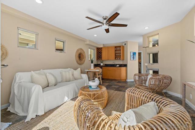 814 Kingston Ct, San Diego CA: https://media.crmls.org/mediaz/d8b467f7-aa84-452c-a0b2-e42c7eece7d8.jpg