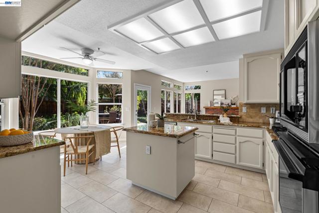 Image 12 of 40 For 912 Loyola Way