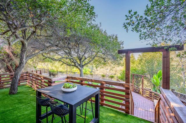 780 S El Monte Avenue, Los Altos CA: https://media.crmls.org/mediaz/d8b562c4-9006-426b-bea1-1ce41cbf4ca8.jpg