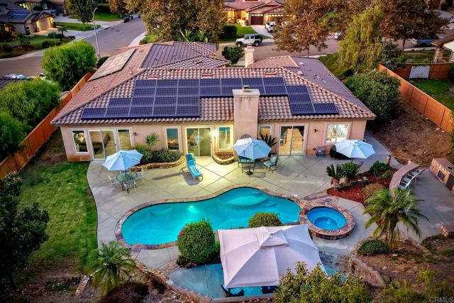 3225 Hidden Estate Lane, Escondido CA: https://media.crmls.org/mediaz/d8b5778a-518d-49b9-a147-e856de5e0fdf.jpg