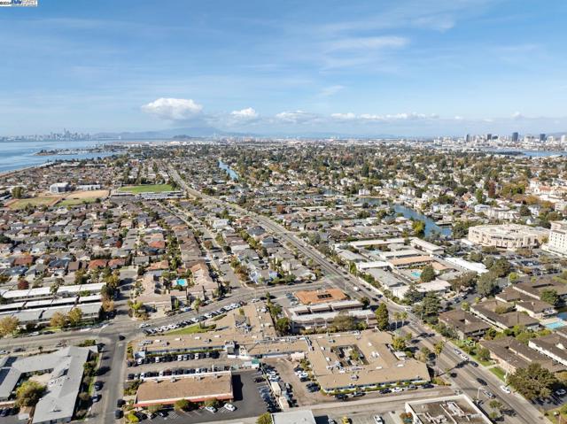 2106 Otis Dr, Alameda CA: https://media.crmls.org/mediaz/d8b69cb7-2412-4498-b13b-8f7f4da44d3b.jpg