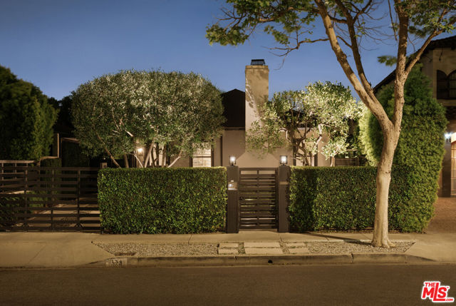 334 Huntley Drive photo 3
