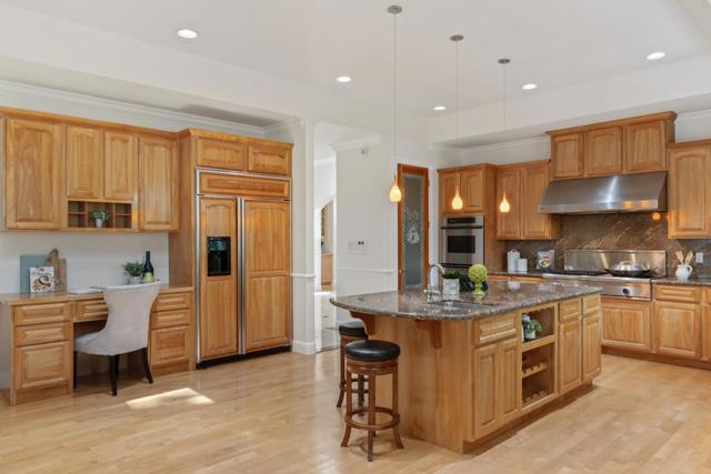 1018 Loma Prieta Court, Los Altos CA: https://media.crmls.org/mediaz/d8b6f052-e3a6-4268-8c31-2b55cc63afb9.jpg