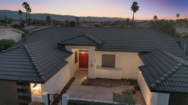 45180 Debbie Drive, La Quinta CA: https://media.crmls.org/mediaz/d8b73c84-c084-4f8f-85f2-17224e5d25f6.jpg