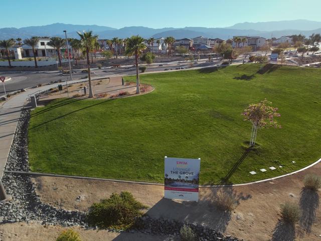 36016 Franklin Drive, Palm Desert CA: https://media.crmls.org/mediaz/d8b7c106-328d-4704-b393-ee3476ab0b42.jpg